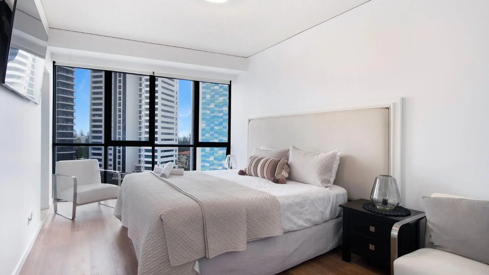 Sierra Grand Spacious 3 Bedroom Apartment - Coasthm Gold Coast