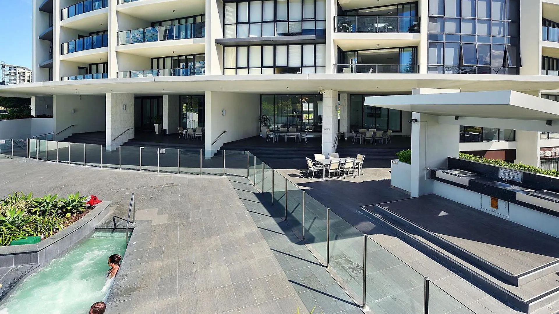 Sierra Grand Spacious 3 Bedroom Apartment - Coasthm Gold Coast