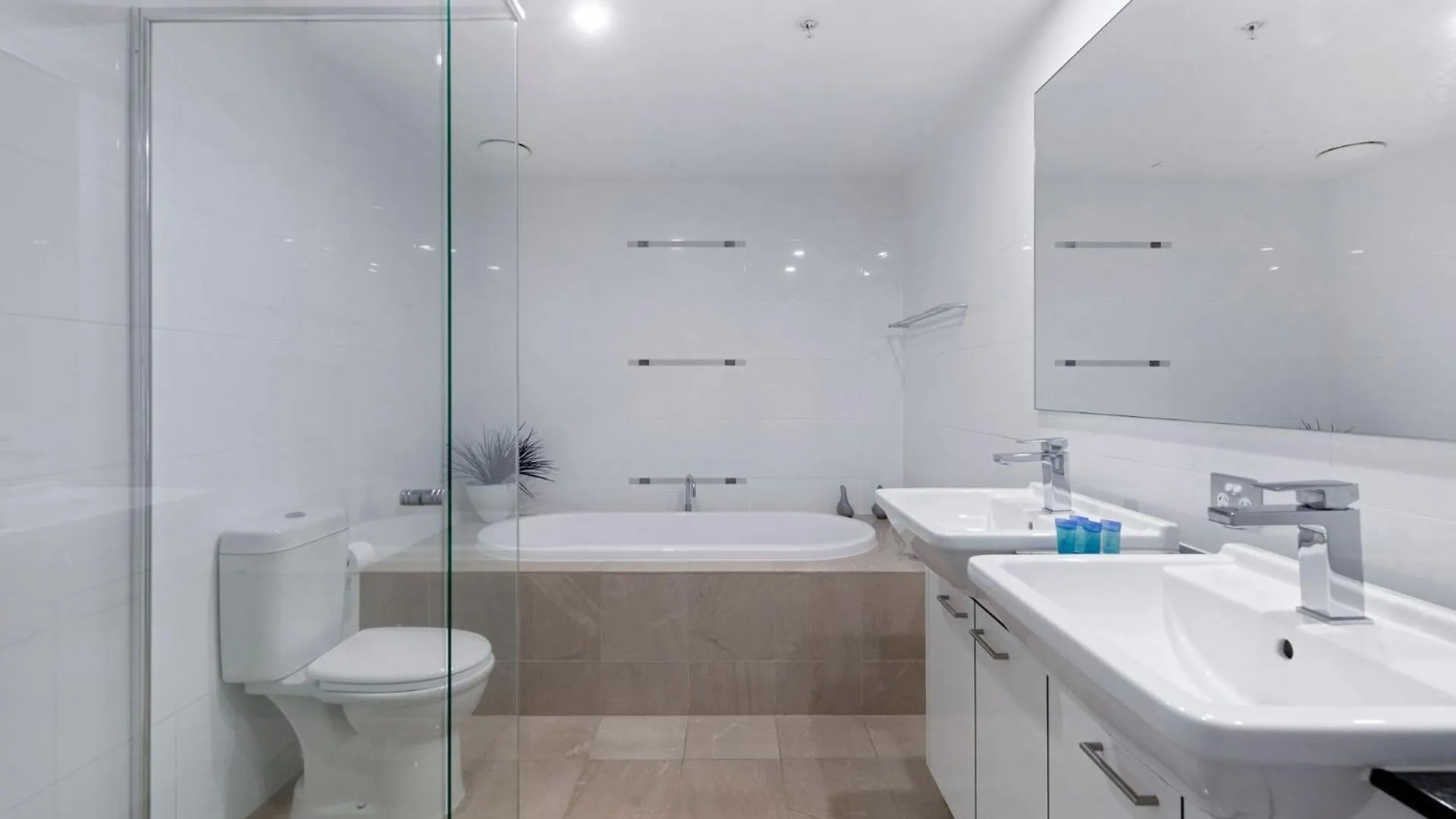 Sierra Grand Spacious 3 Bedroom Apartment - Coasthm Gold Coast Ausztrália